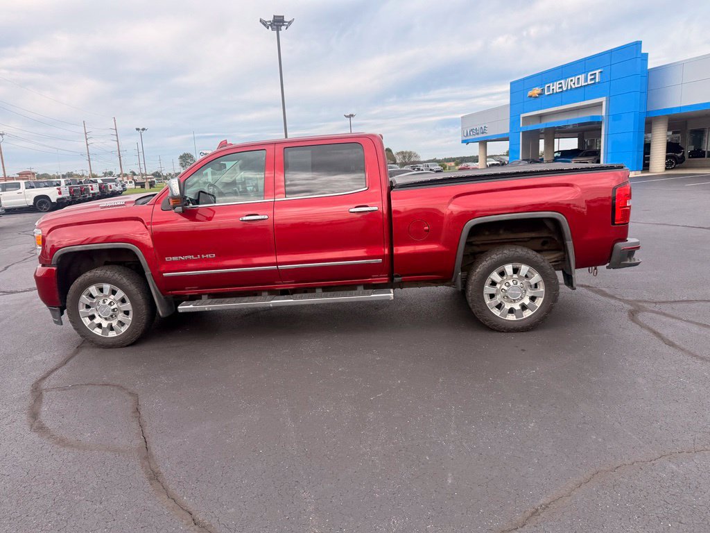 Used 2018 GMC Sierra 2500 Denali AWD/4WD image 2