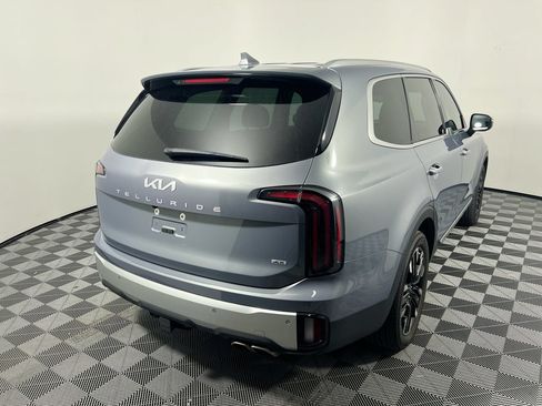 Used 2024 Kia Telluride SX Prestige w/ Towing Package AWD/4WD image 3