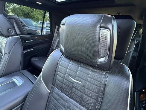 Used 2021 Cadillac Escalade Sport Platinum AWD/4WD image 6