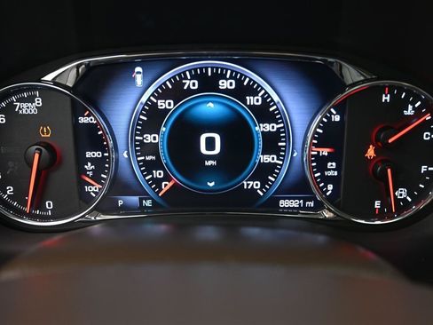 Used 2018 GMC Acadia Denali w/ Technology Package AWD/4WD image 19