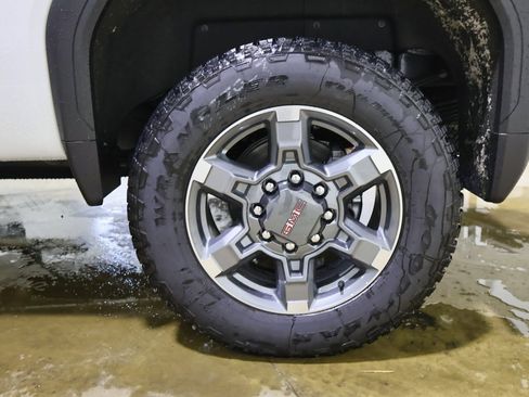 New 2026 GMC Sierra 3500 SLT w/ SLT Premium Package image 31