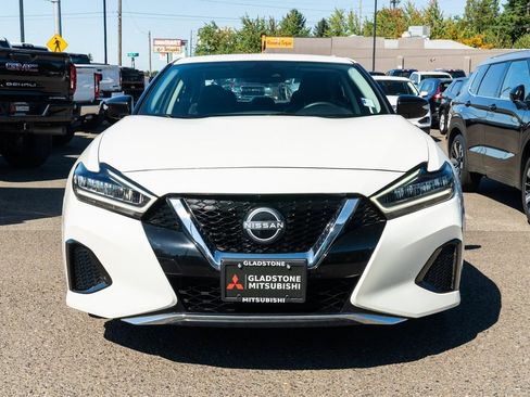 Used 2023 Nissan Maxima SV w/ Floor Mat Group image 2