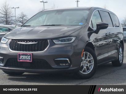 Used 2023 Chrysler Pacifica Touring-L