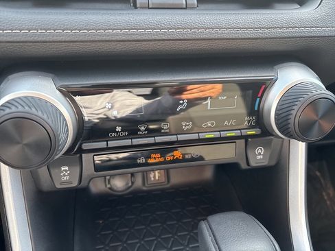 Used 2024 Toyota RAV4 LE image 25