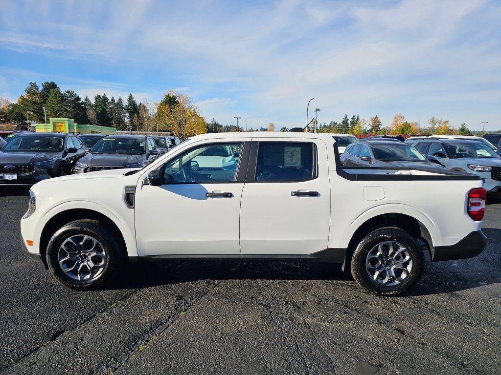 Certified 2025 Ford Maverick XLT w/ XLT Luxury Package AWD/4WD image 4