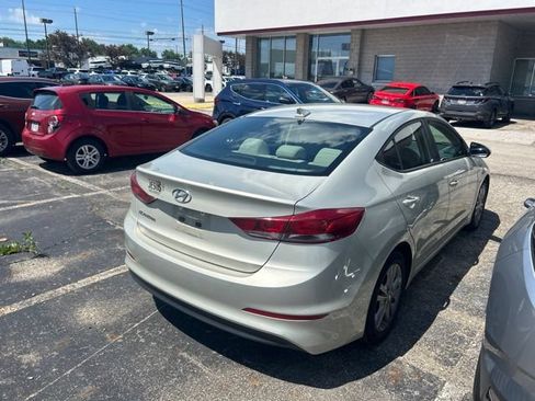 Used 2017 Hyundai Elantra Value Edition w/ Cargo Package FWD image 5