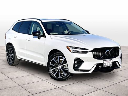 Used 2023 Volvo XC60 T8 Plus AWD/4WD image 2