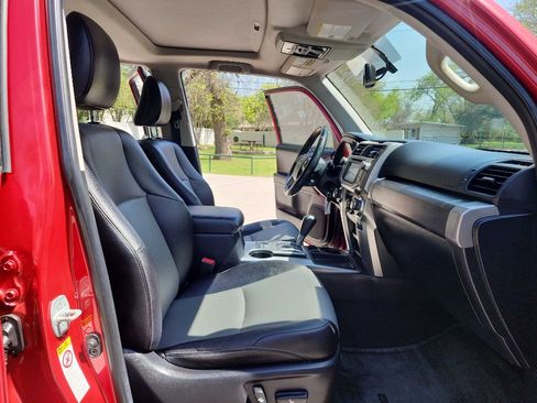 Used 2016 Toyota 4Runner SR5 Premium image 41