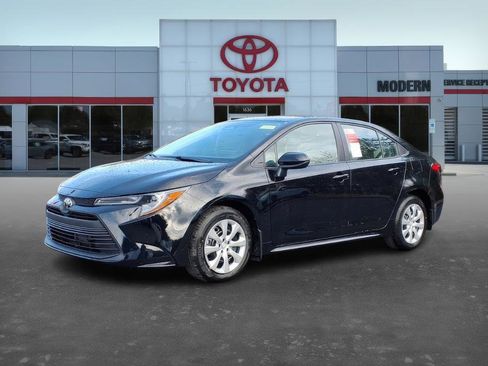 New 2026 Toyota Corolla LE image 1