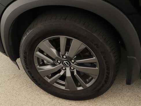 Used 2022 Nissan Pathfinder SV AWD/4WD image 35