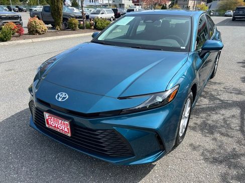 Certified 2025 Toyota Camry LE image 4