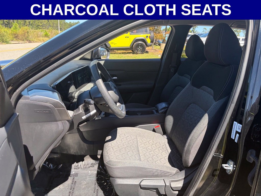 Used 2025 Nissan Kicks SV FWD image 3