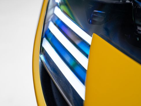 Used 2023 Ferrari SF90 Spider image 14