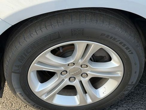 Used 2020 Dodge Charger SXT image 4