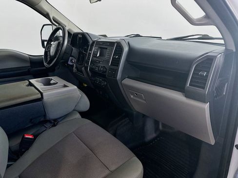 Used 2022 Ford F250 XL w/ STX Appearance Package image 31