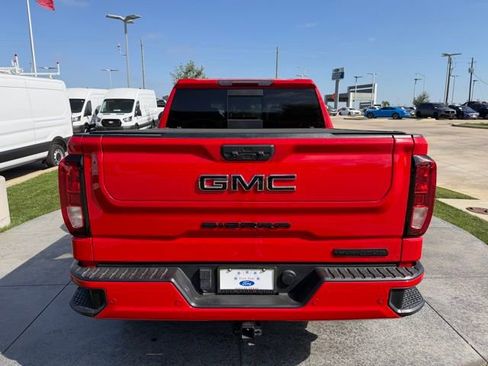 Used 2022 GMC Sierra 1500 Elevation w/ Preferred Package image 5