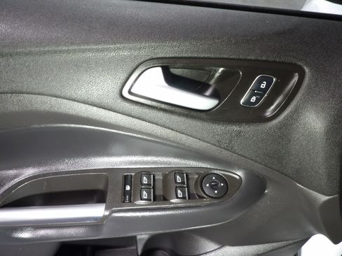 Used 2019 Ford Escape SE image 8