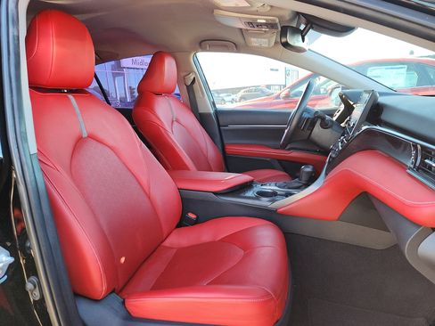 Used 2022 Toyota Camry XSE image 15