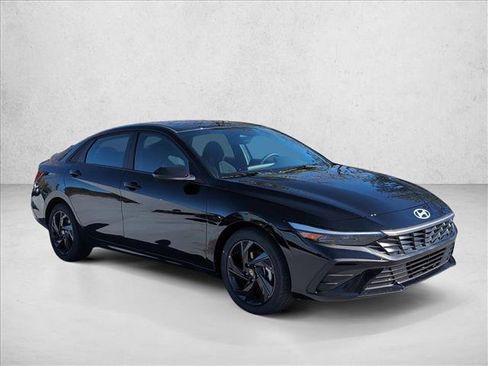 New 2026 Hyundai Elantra Sport image 7