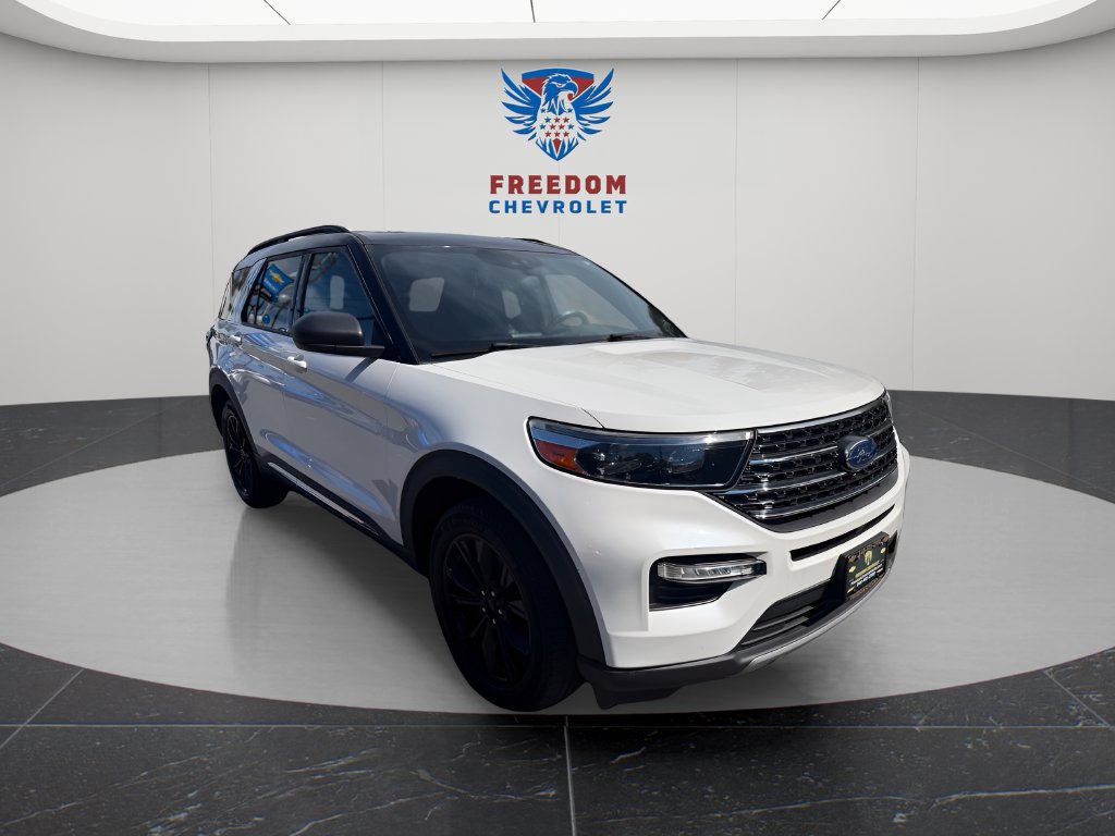 Used 2020 Ford Explorer XLT w/ Equipment Group 202A AWD/4WD image 7
