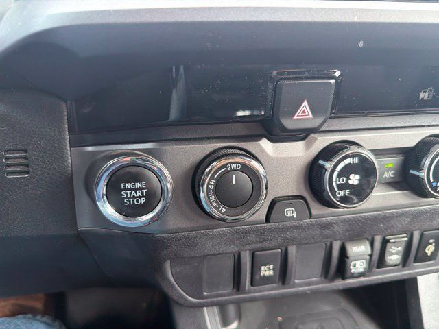 Used 2018 Toyota Tacoma TRD Off-Road AWD/4WD image 48
