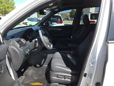 Certified 2023 Honda Passport TrailSport image 17