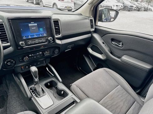 Used 2022 Nissan Frontier SV AWD/4WD image 19