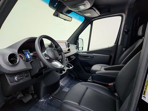 Used 2026 Mercedes-Benz Sprinter 2500 image 10