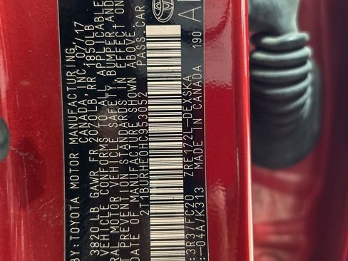 Used 2017 Toyota Corolla L image 31