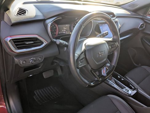 Used 2021 Chevrolet TrailBlazer RS w/ Technology Package image 16