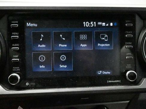 Used 2020 Toyota Tacoma TRD Off-Road AWD/4WD image 13