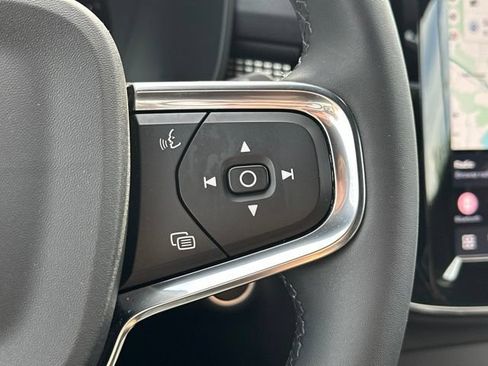 Certified 2023 Volvo XC40 B5 Ultimate w/ Climate Package AWD/4WD image 27
