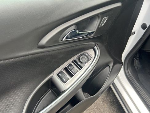 Used 2022 Chevrolet Malibu LT FWD image 21