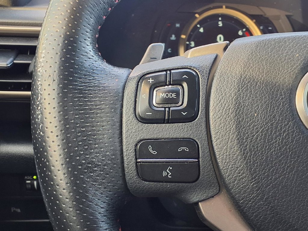 Used 2019 Lexus IS 300 w/ Navigation Package RWD image 14
