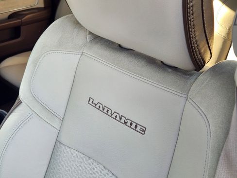 Used 2020 RAM 3500 Laramie image 15