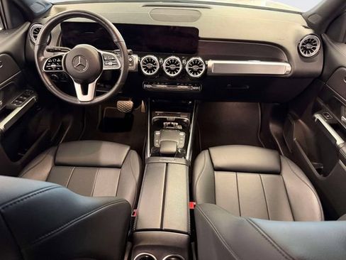 Certified 2022 Mercedes-Benz GLB 250 4MATIC image 13
