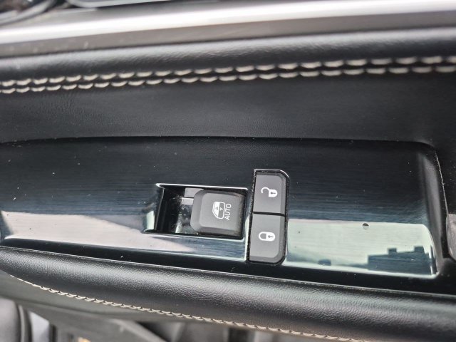 Used 2023 Jeep Wagoneer 4WD w/ Convenience Group I image 28