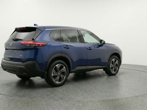 Used 2025 Nissan Rogue SV image 9