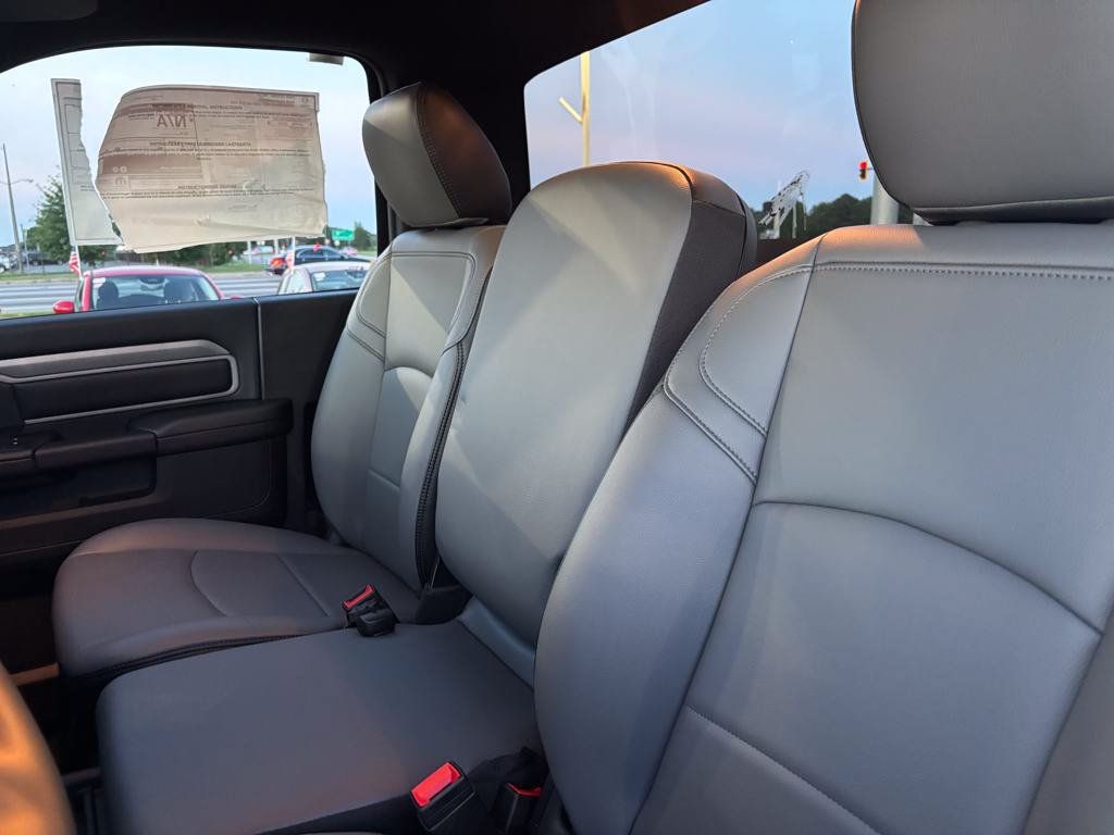 New 2024 RAM 5500 Tradesman w/ Safety Group AWD/4WD image 17