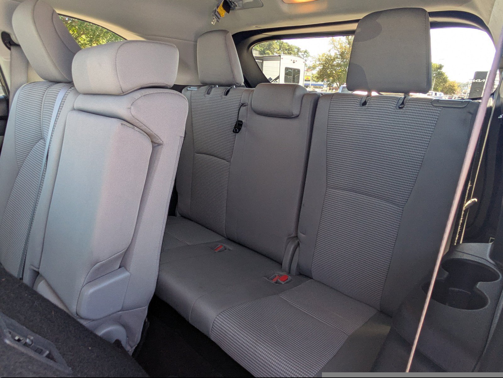 Used 2023 Toyota Highlander L FWD image 15