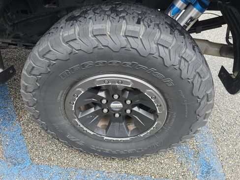 Used 2018 Ford F150 Raptor w/ Equipment Group 801A Mid AWD/4WD image 36