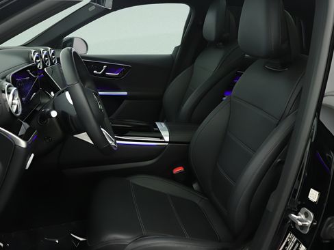 Certified 2025 Mercedes-Benz GLC 300 4MATIC image 30