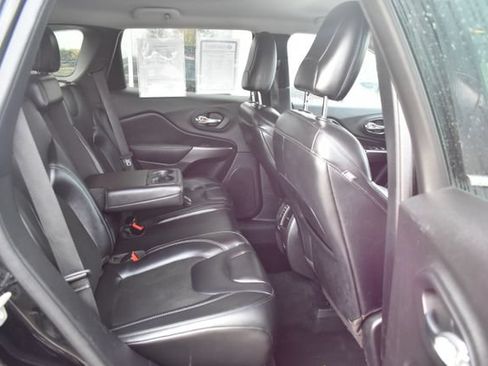 Used 2021 Jeep Cherokee Latitude Plus AWD/4WD image 42