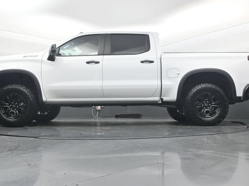 Used 2024 Chevrolet Silverado 1500 ZR2 w/ Technology Package AWD/4WD image 26