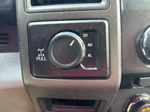 Used 2018 Ford F250 XL w/ Power Equipment Group AWD/4WD image 12