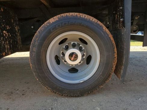 Used 2023 GMC Sierra 3500 Pro w/ Convenience Package image 13