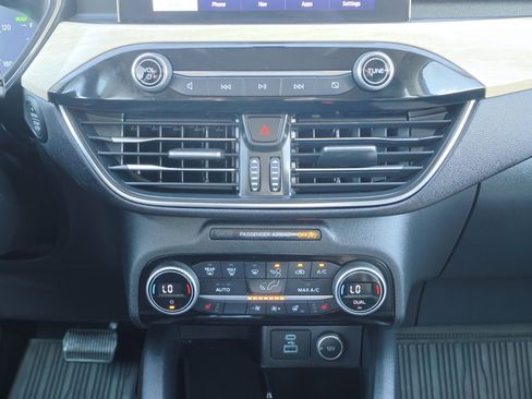 Used 2021 Ford Escape Titanium w/ Titanium Elite Package image 22