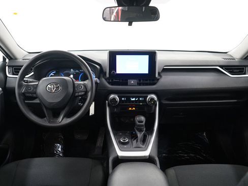 Used 2024 Toyota RAV4 LE image 15
