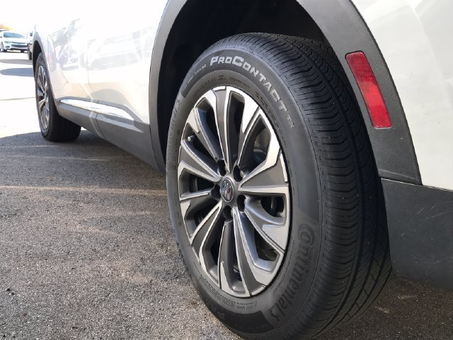 Certified 2025 Buick Envision Preferred AWD/4WD image 34
