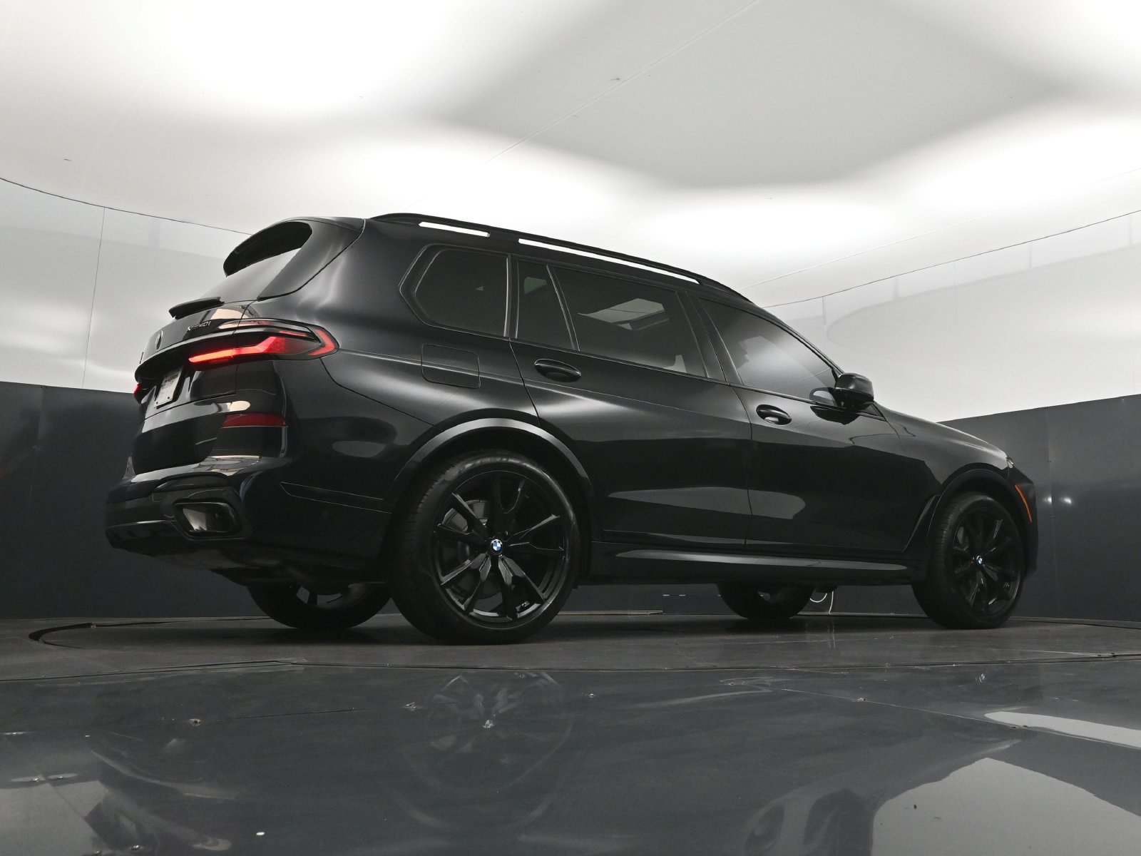 Certified 2026 BMW X7 xDrive40i w/ M Sport Package AWD/4WD image 42
